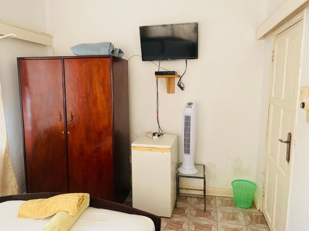 One World Village Guesthouse Bakau Kültér fotó