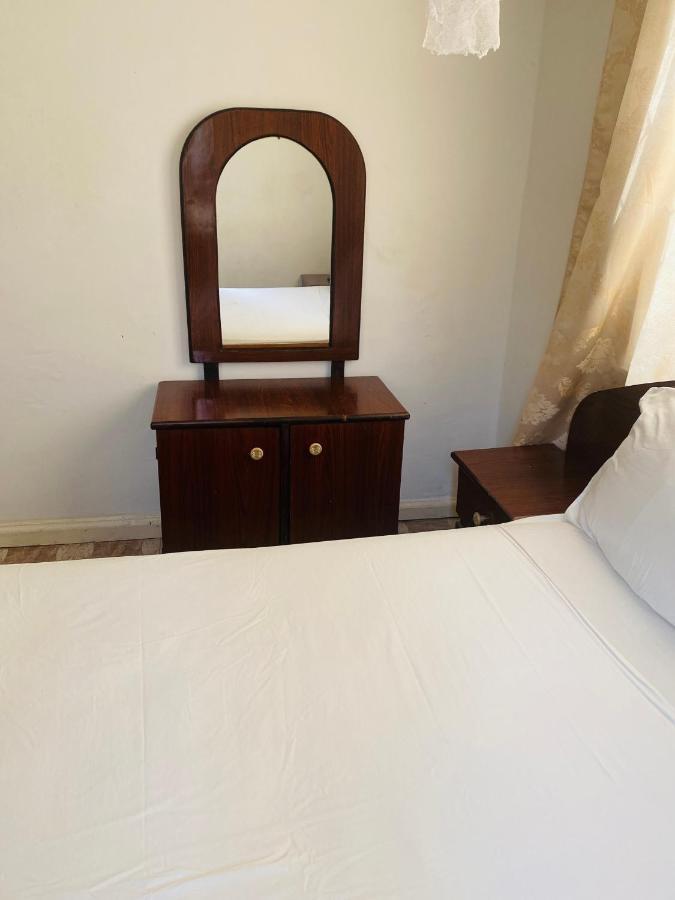 One World Village Guesthouse Bakau Kültér fotó