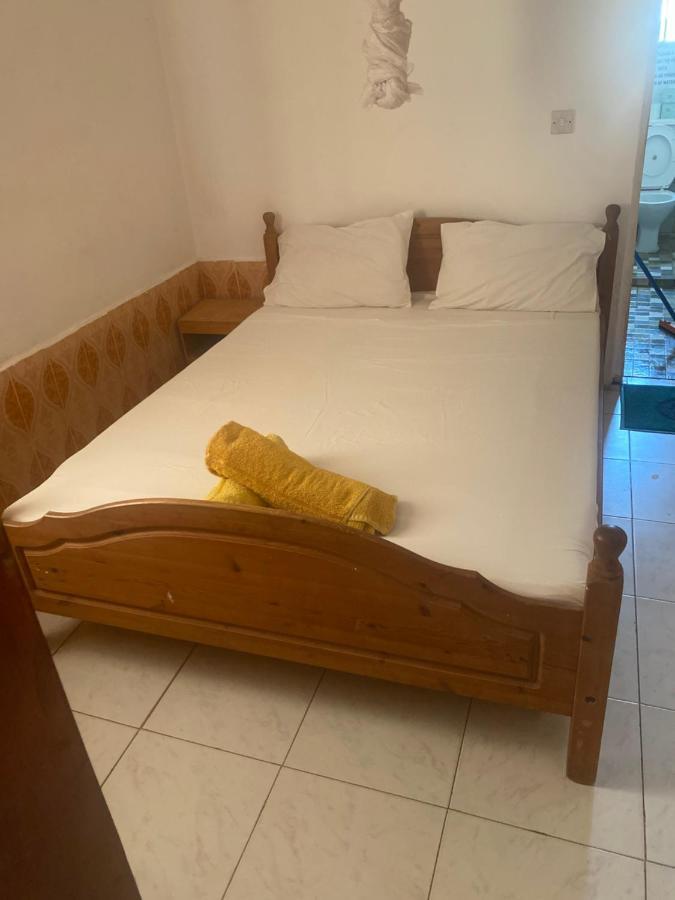 One World Village Guesthouse Bakau Kültér fotó