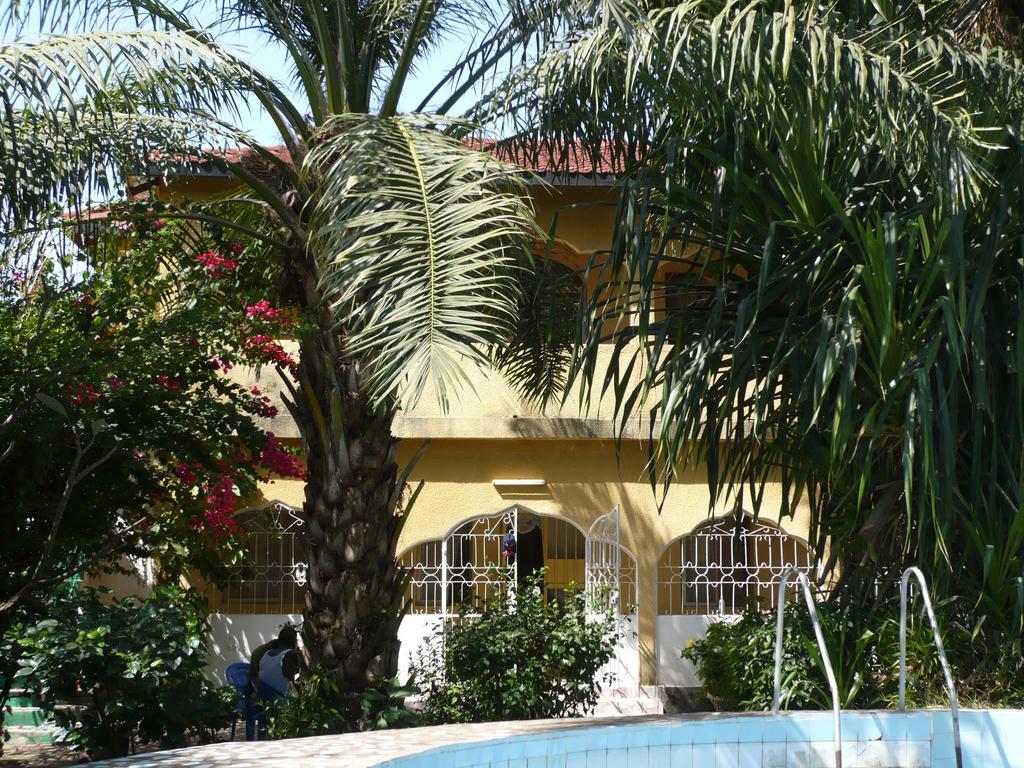 One World Village Guesthouse Bakau Kültér fotó