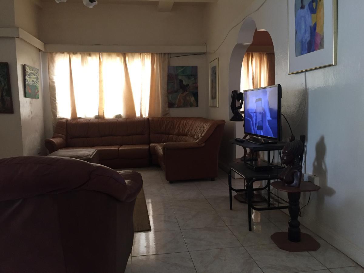 One World Village Guesthouse Bakau Kültér fotó