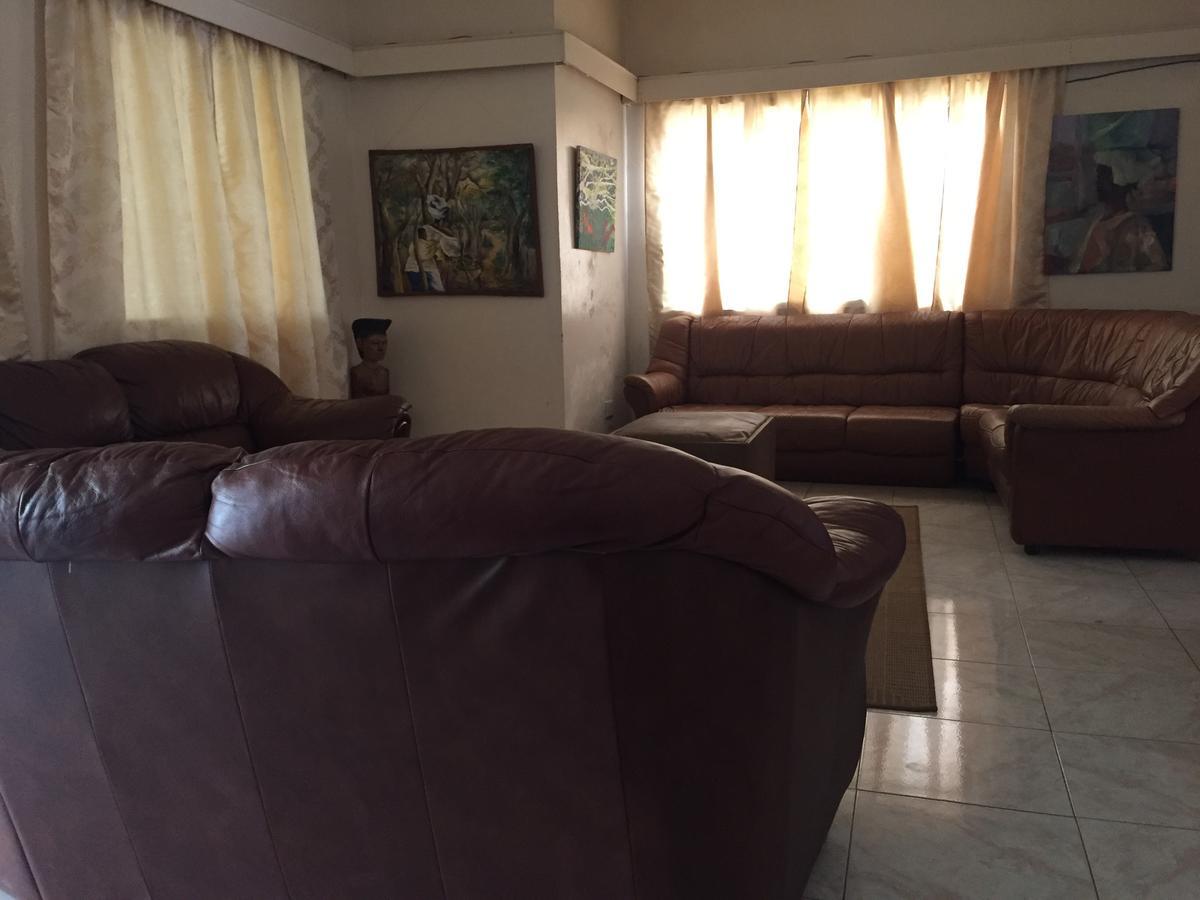 One World Village Guesthouse Bakau Kültér fotó